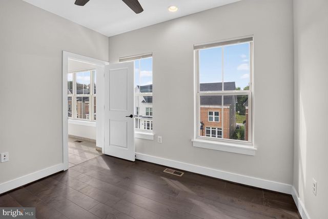 930 CROWN PARK AVE, Gaithersburg, MD 20878