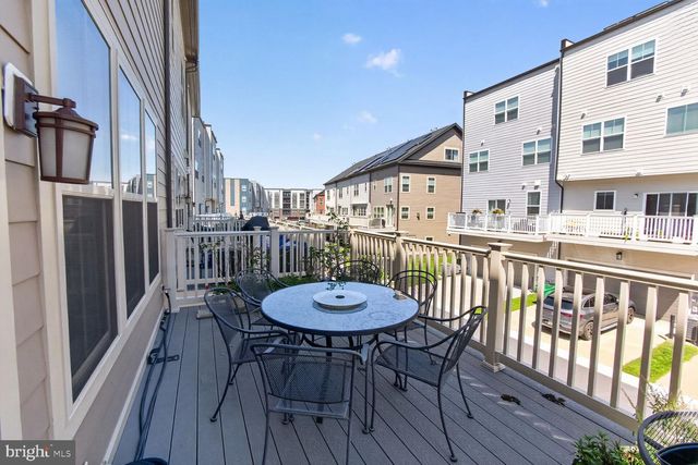 930 CROWN PARK AVE, Gaithersburg, MD 20878