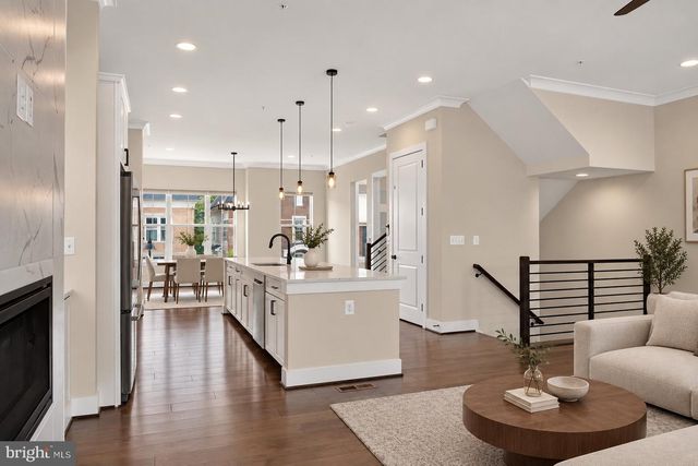 930 CROWN PARK AVE, Gaithersburg, MD 20878