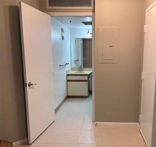 2333 FEATHER SOUND DRIVE A104, Clearwater, FL 33762