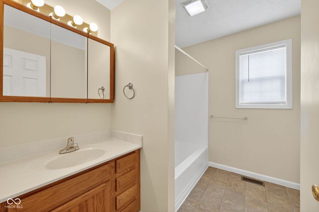 1675 W Kole Drive, Greensburg, IN 47240