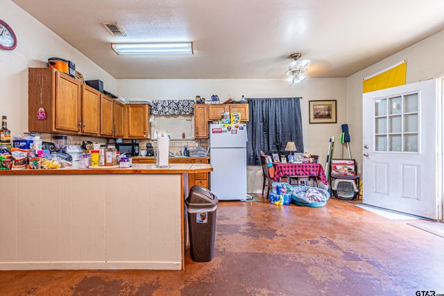 138 VZ County Road 4714, Ben Wheeler, TX 75754
