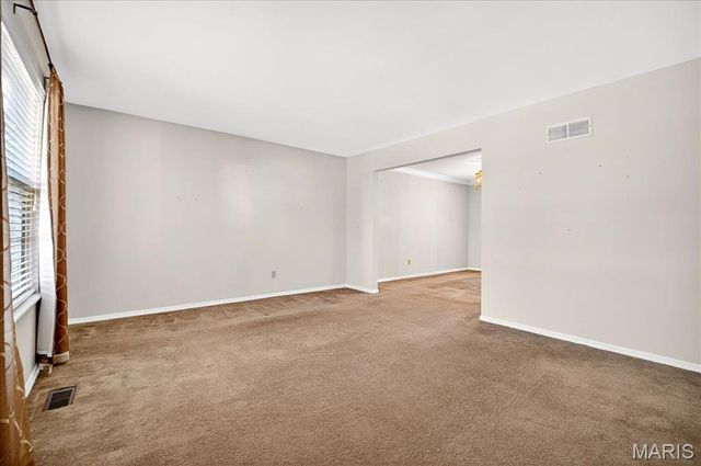 7561 Terri Lynn Drive, St Louis, MO 63123