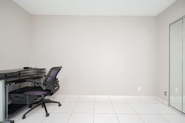 20335 W Country Club Drive 1704, Aventura, FL 33180
