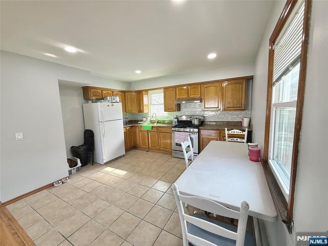 30 Cottage Place 2, Garfield, NJ 07026