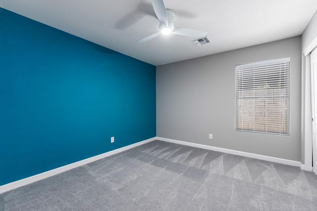 2313 W Straight Arrow Lane, Phoenix, AZ 85085