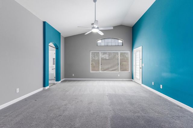 2313 W Straight Arrow Lane, Phoenix, AZ 85085