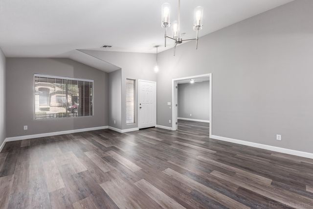 2313 W Straight Arrow Lane, Phoenix, AZ 85085