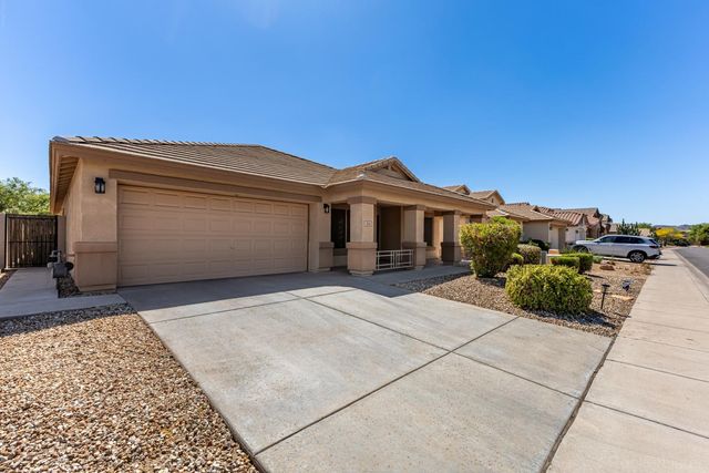 2313 W Straight Arrow Lane, Phoenix, AZ 85085