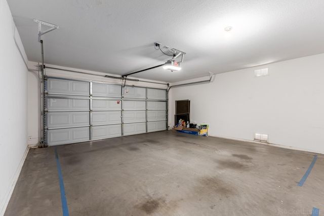 2313 W Straight Arrow Lane, Phoenix, AZ 85085