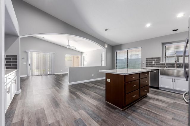 2313 W Straight Arrow Lane, Phoenix, AZ 85085