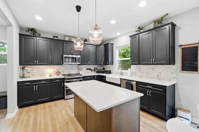 427 Pioneer Way, Pataskala, OH 43062