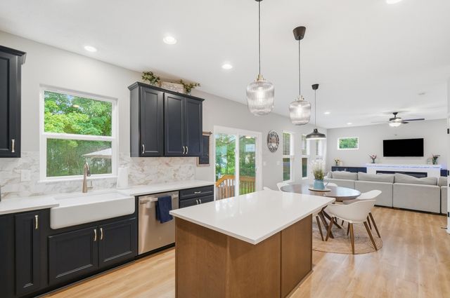 427 Pioneer Way, Pataskala, OH 43062