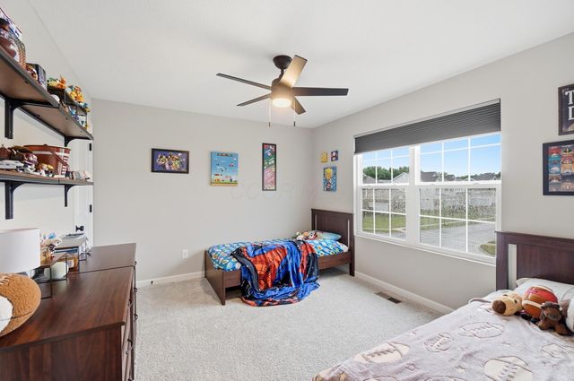 427 Pioneer Way, Pataskala, OH 43062
