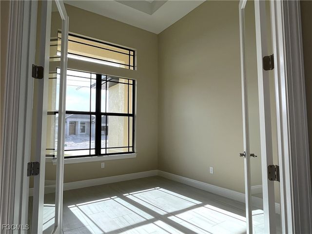 1817 NW 36th PL, Cape Coral, FL 33993