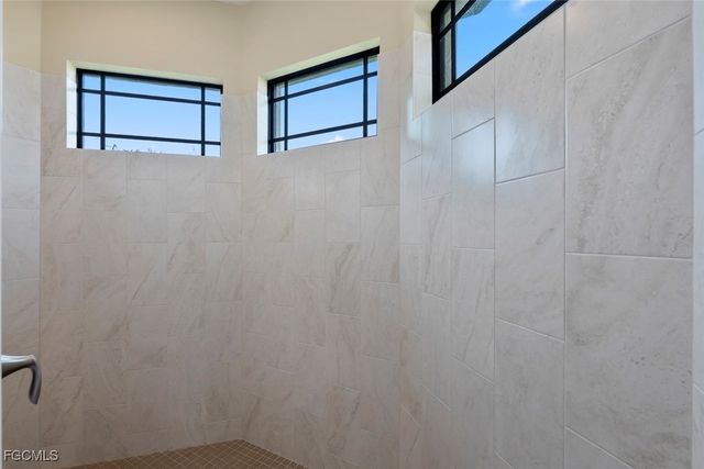 1817 NW 36th PL, Cape Coral, FL 33993