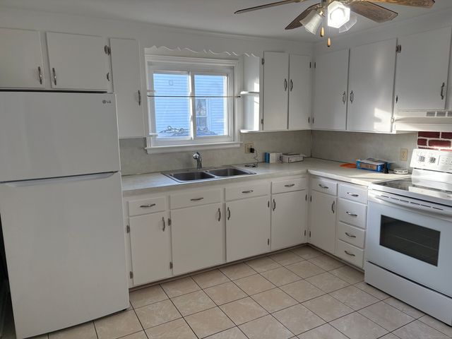 39 Westphal Street, West Hartford, CT 06110