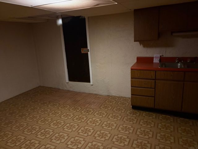 39 Westphal Street, West Hartford, CT 06110