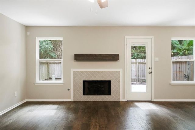 101 N Villa Oaks Drive, The Woodlands, TX 77382