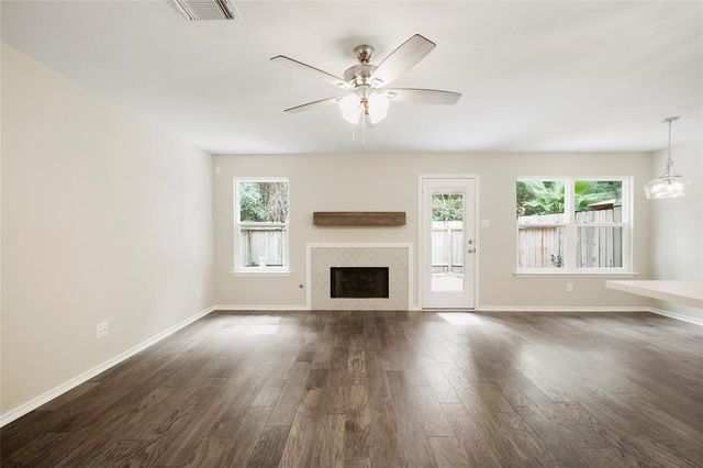 101 N Villa Oaks Drive, The Woodlands, TX 77382