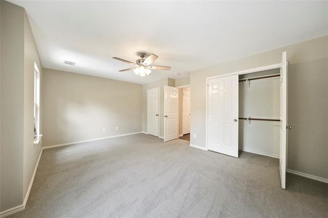 101 N Villa Oaks Drive, The Woodlands, TX 77382