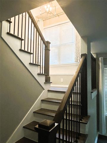 101 N Villa Oaks Drive, The Woodlands, TX 77382