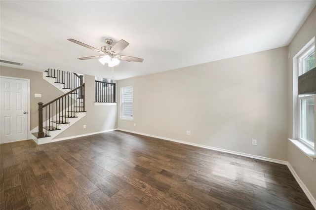 101 N Villa Oaks Drive, The Woodlands, TX 77382