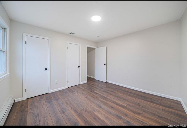 39 2nd Place, Central Islip, NY 11722