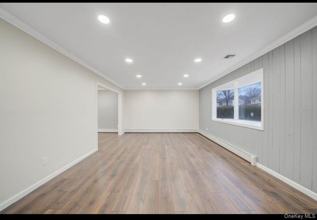 39 2nd Place, Central Islip, NY 11722