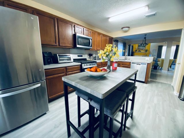 15818 Camp Fire Road, Friendswood, TX 77546