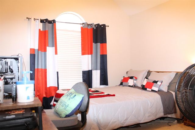 15818 Camp Fire Road, Friendswood, TX 77546