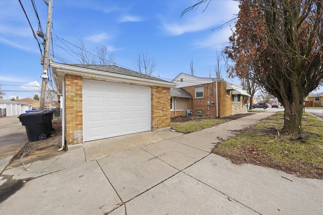 2658 W 83rd Street, Chicago, IL 60652