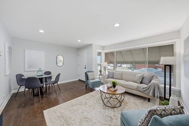 2658 W 83rd Street, Chicago, IL 60652