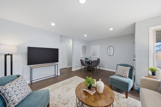 2658 W 83rd Street, Chicago, IL 60652