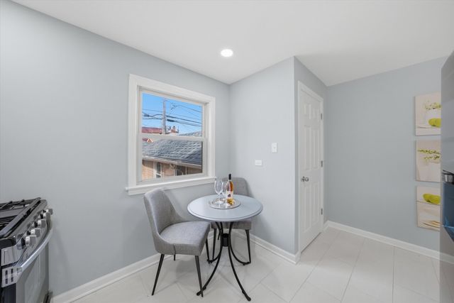 2658 W 83rd Street, Chicago, IL 60652