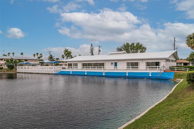 815 SW 10th Ter 3V, Hallandale Beach, FL 33009