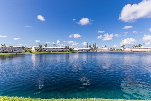 815 SW 10th Ter 3V, Hallandale Beach, FL 33009