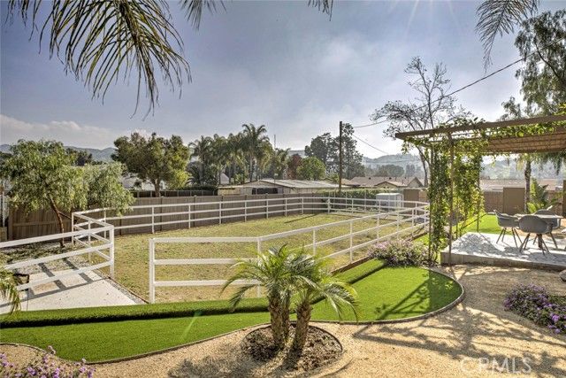 10555 Art Street, Burbank, CA 91040