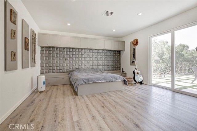 10555 Art Street, Burbank, CA 91040