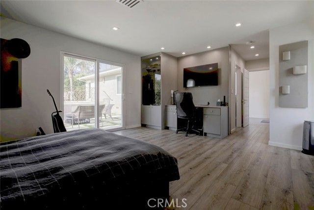 10555 Art Street, Burbank, CA 91040