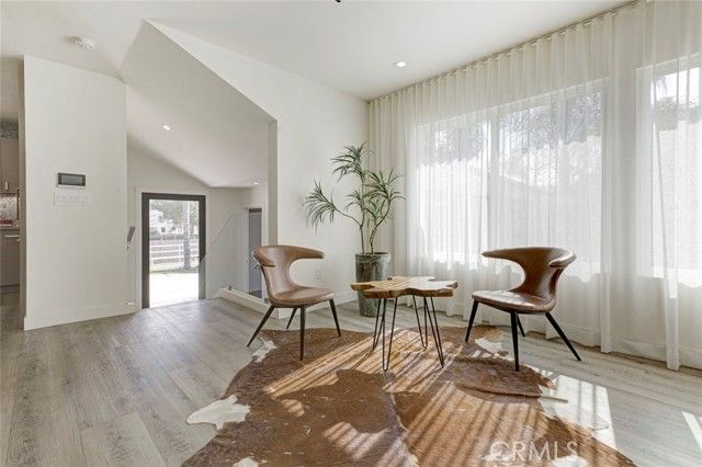 10555 Art Street, Burbank, CA 91040