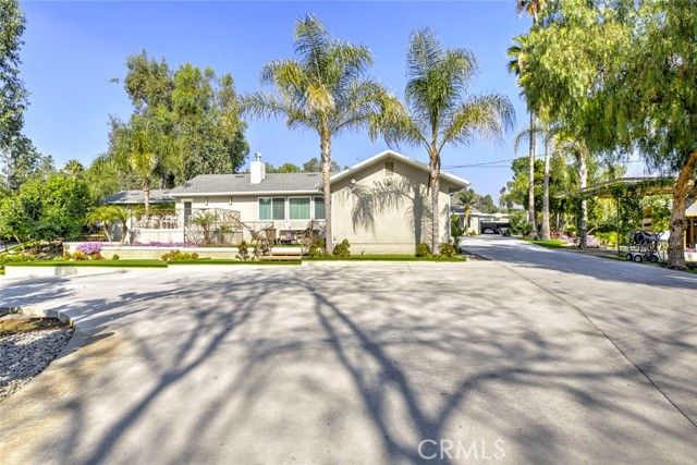 10555 Art Street, Burbank, CA 91040