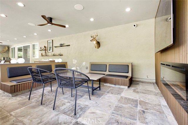 10555 Art Street, Burbank, CA 91040