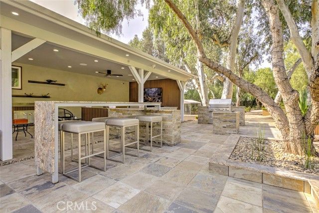 10555 Art Street, Burbank, CA 91040