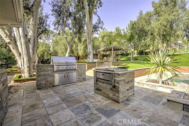 10555 Art Street, Burbank, CA 91040