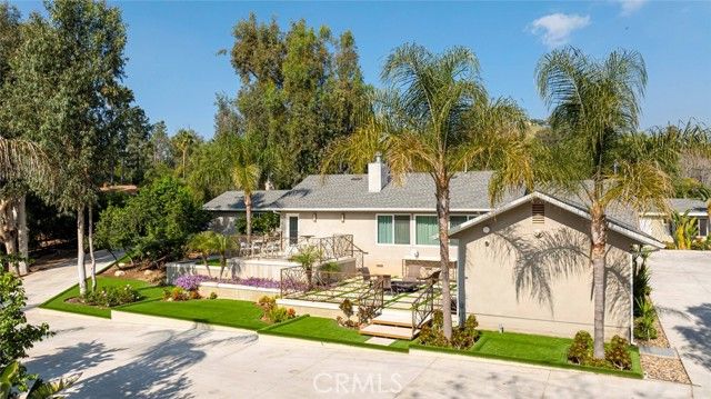 10555 Art Street, Burbank, CA 91040