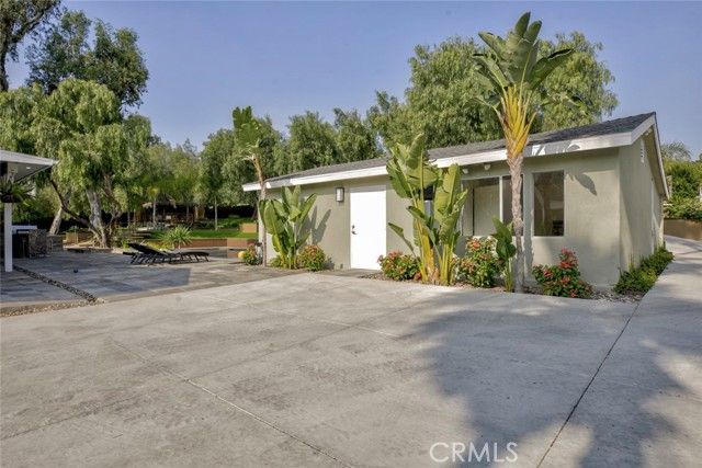 10555 Art Street, Burbank, CA 91040