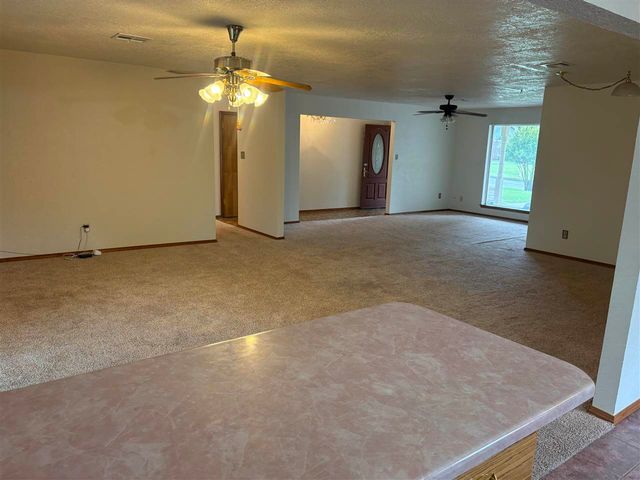 216 SW 78th St, Lawton, OK 73505