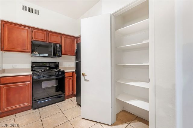 10245 South Maryland Parkway 176, Las Vegas, NV 89183
