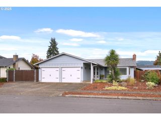 976 NORTHRIDGE Ave, Springfield, OR 97477